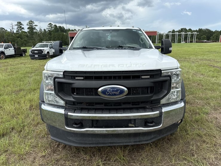 2020-ford-f550-image-8