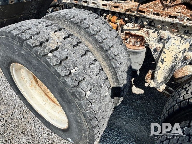 1998-cummins-m11-image-33