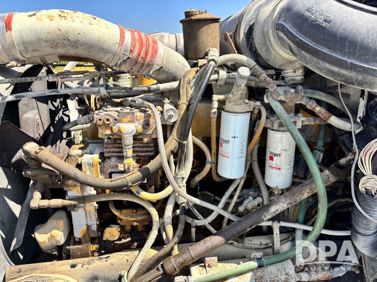 1993-peterbilt-377-image-65