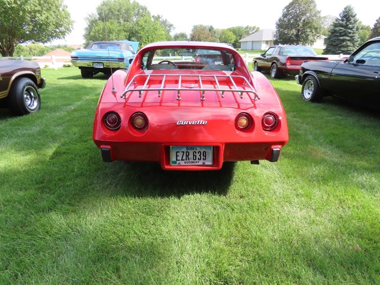 1976-chevrolet-corvette-stingray-image-8
