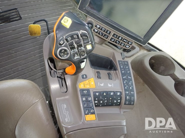 2019-john-deere-f4365-image-100