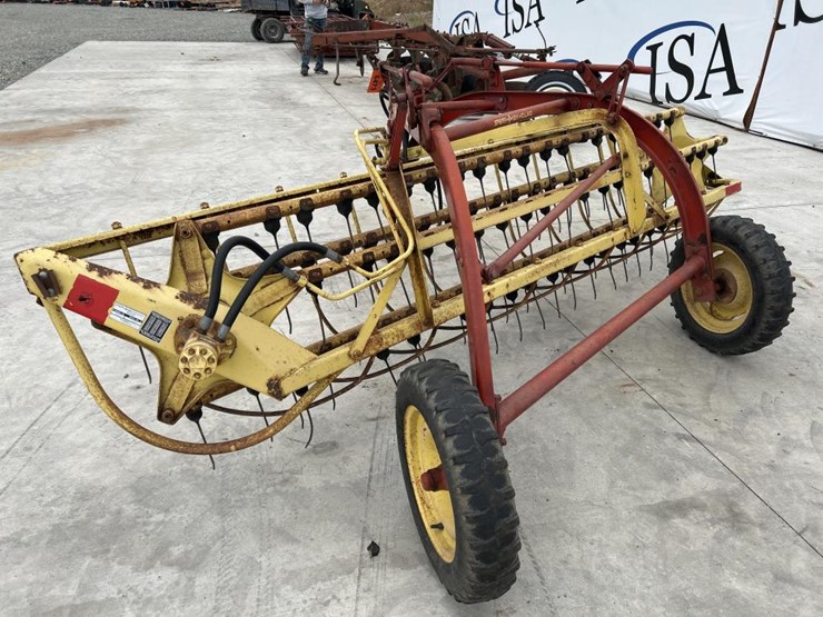 new-holland-258-image-3