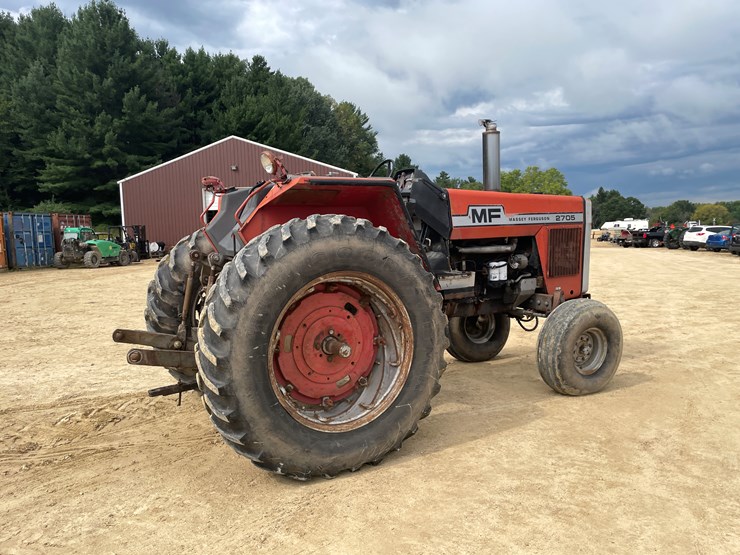 massey-ferguson-2705-image-5