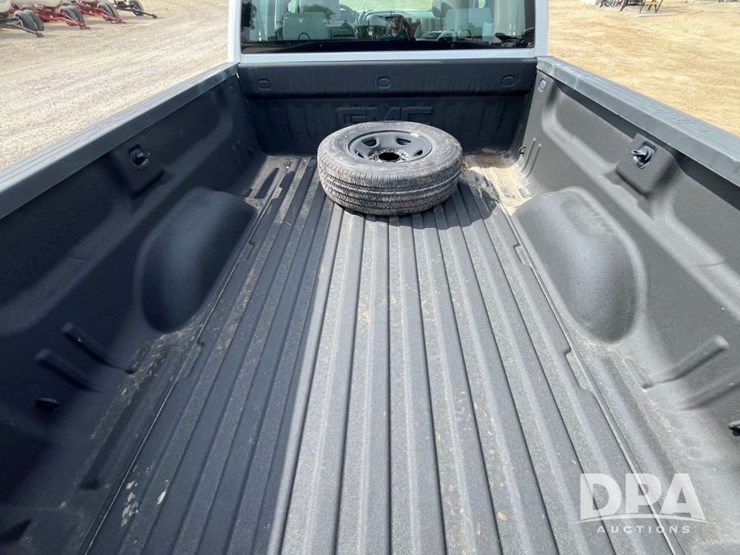 2015-gmc-2500-image-36