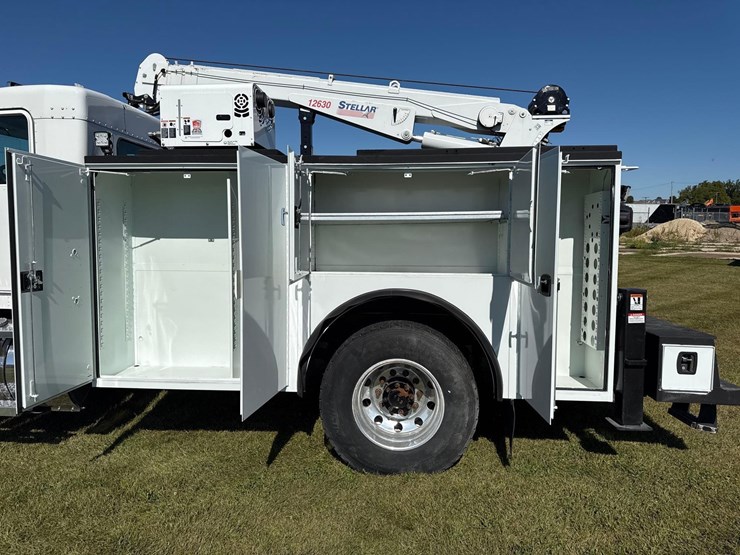 2021-kenworth-t370-image-11