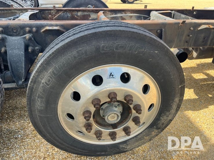 2007-freightliner-columbia-truck-(jn2954,-unit-2158)-image-38