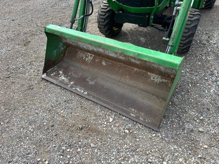 2020-john-deere-1023e-image-11