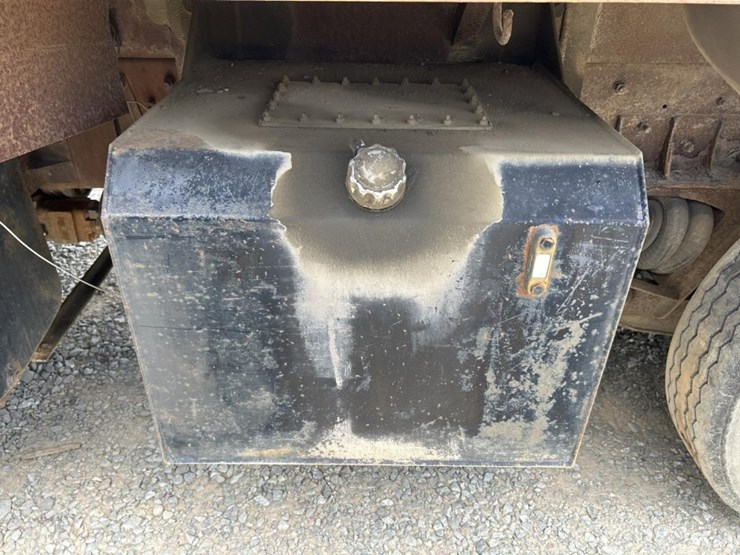 1994-mack-dm688s-image-24