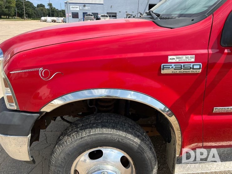 2006-ford-f350-xlt-image-3