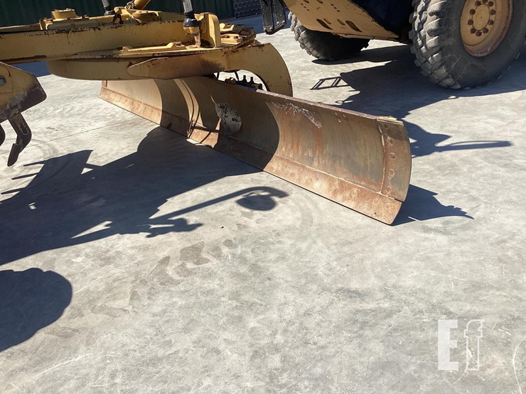 2009-caterpillar-140m-image-12