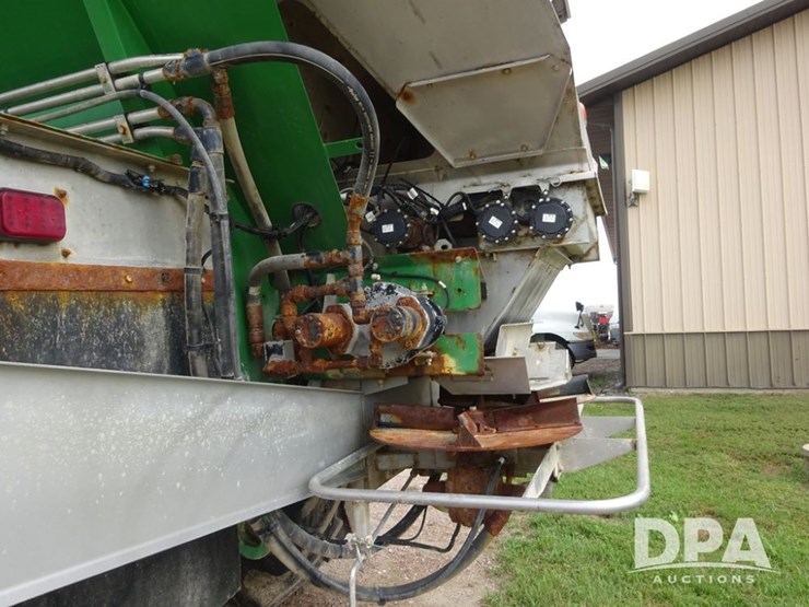 2019-john-deere-f4365-image-83