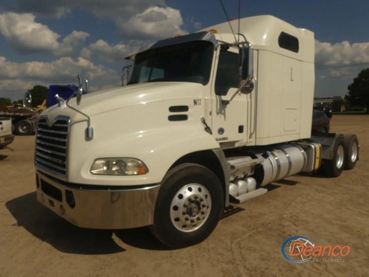 2017-mack-ch613-image-23