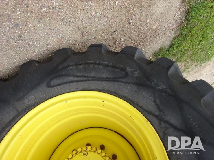 2019-john-deere-f4365-image-57