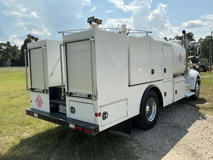 2020-peterbilt-337-image-56