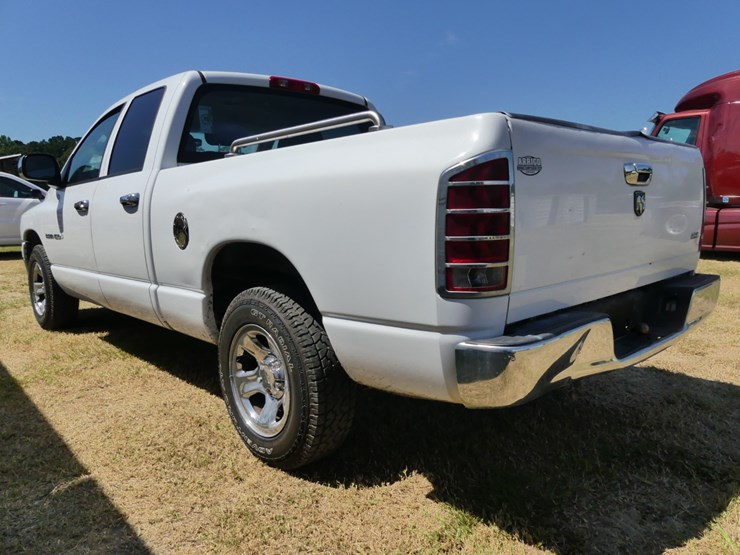 2005-dodge-ram-1500-image-4