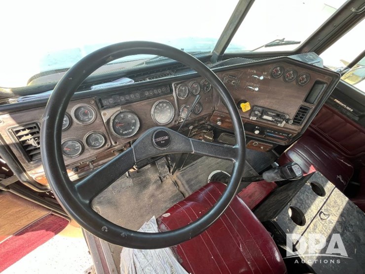 1991-freightliner-truck-(jn2955,-unit-758)-image-52
