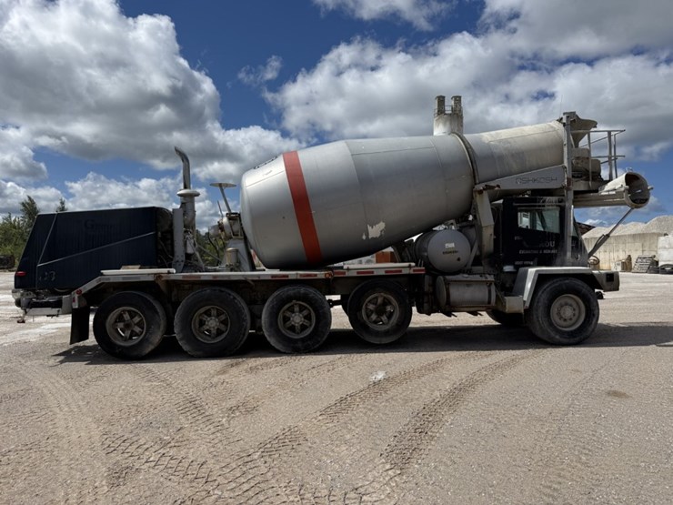 #1553-•-1991-oshkosh-mixer-truck-image-6