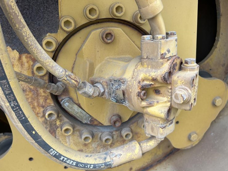 caterpillar-cb54-image-24