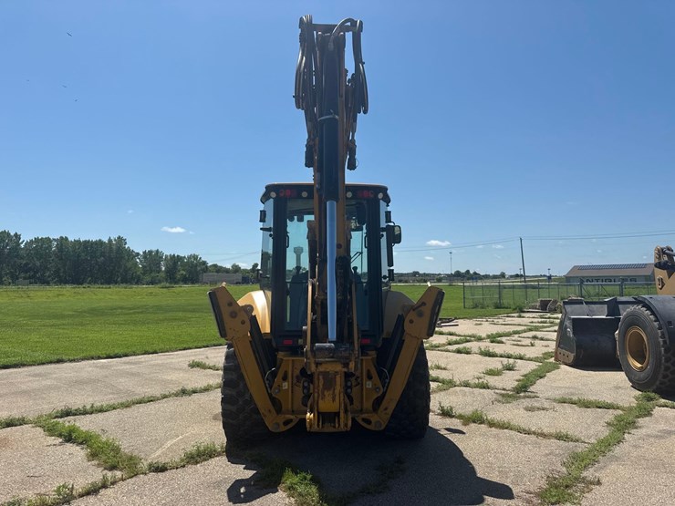 2020-caterpillar-416f2-image-5