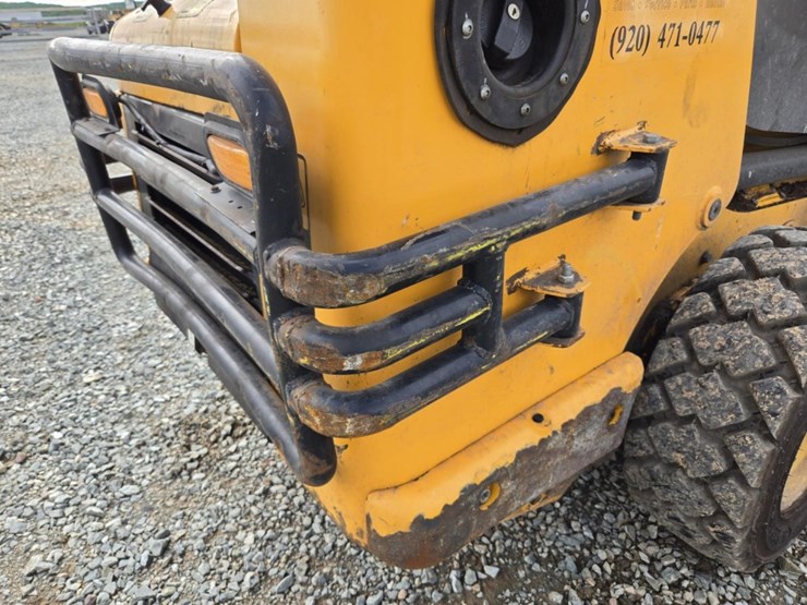 2010-jcb-180-image-23