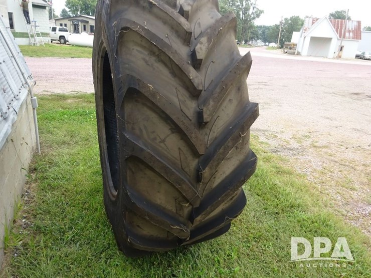 michelin-flotation-tire-(pz13894)-image-8