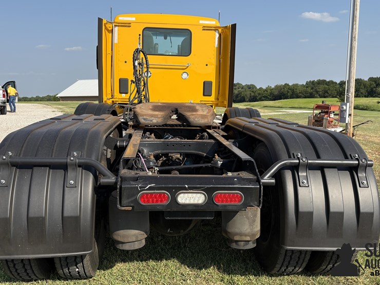 2020-kenworth-t680-image-6