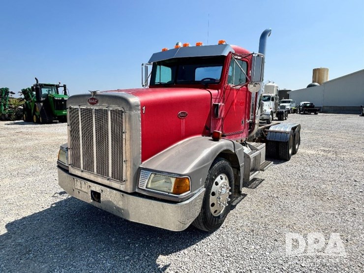 1993-peterbilt-377-image-1