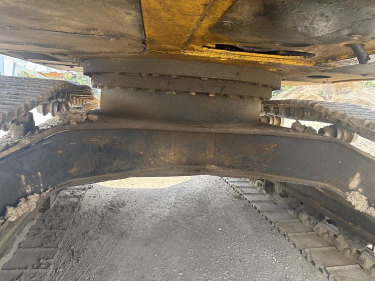 2006-deere-160c-lc-image-36