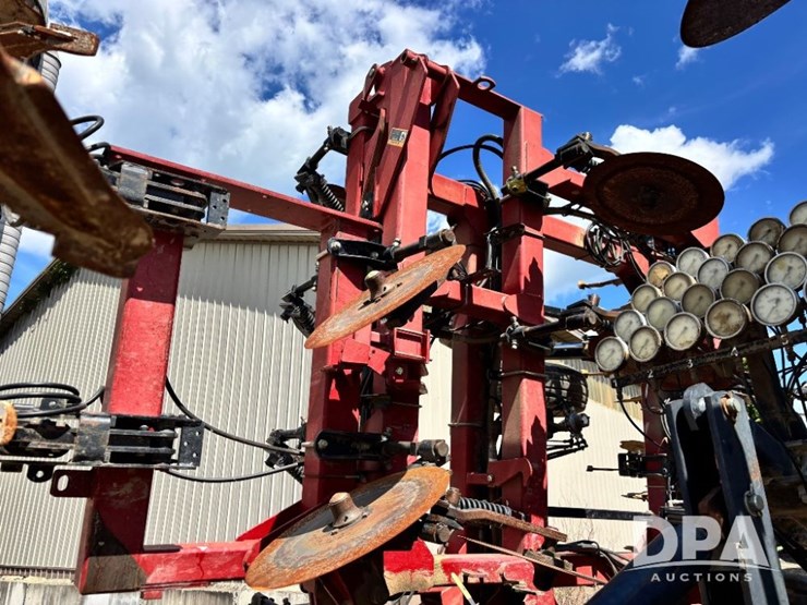 2011-case-ih-24-image-31