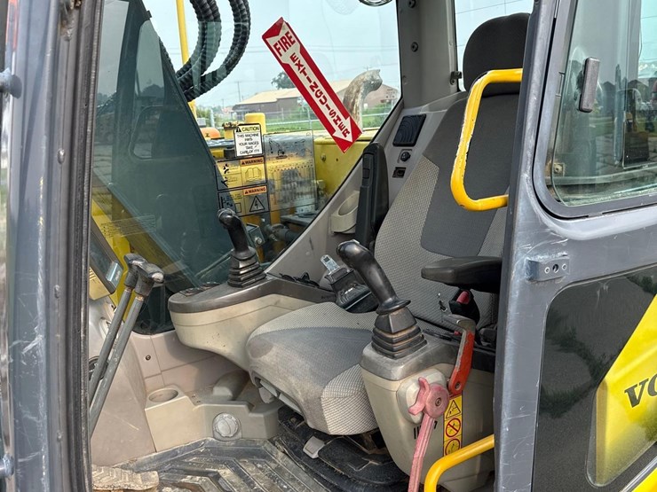 volvo-ecr145cl-image-21