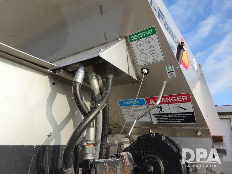 2019-john-deere-f4365-image-72