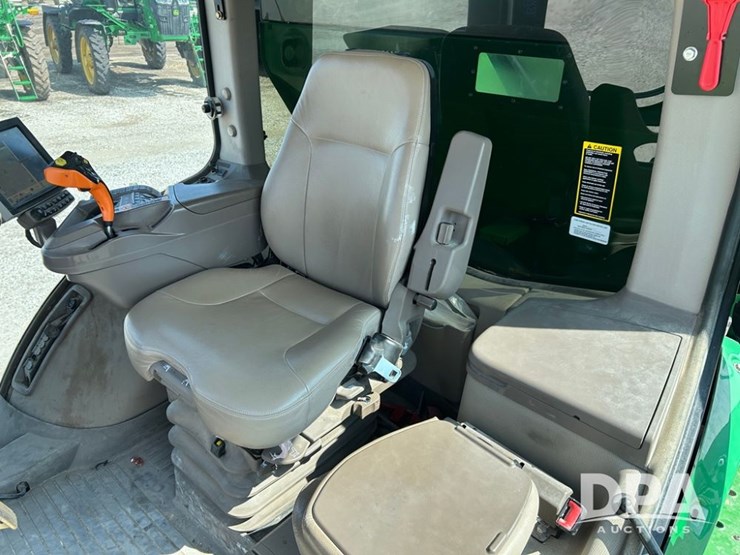 2020-john-deere-2020-image-37