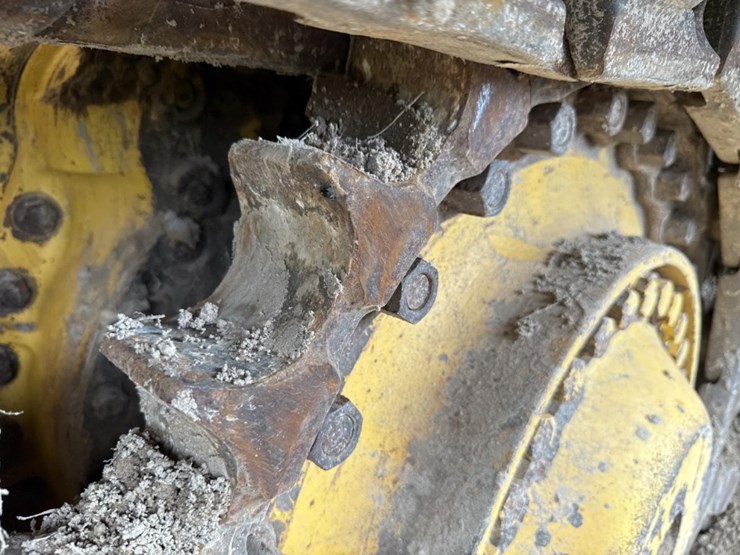 2014-komatsu-d65px-17-image-61