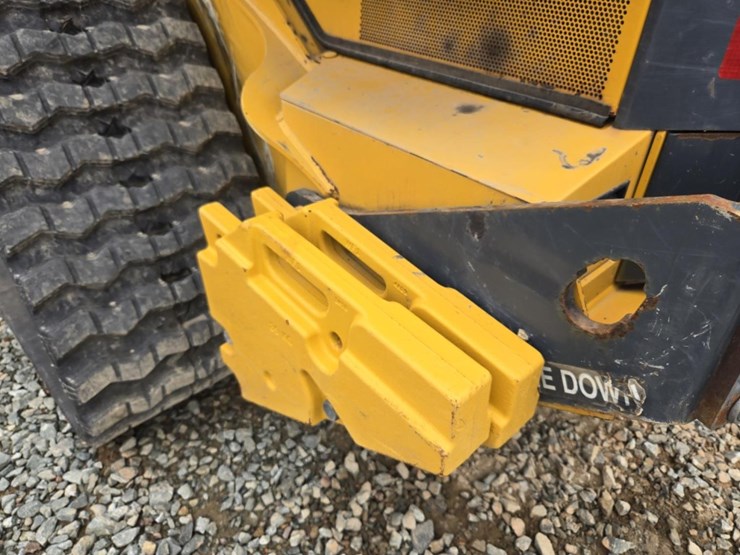2022-deere-333g-image-26