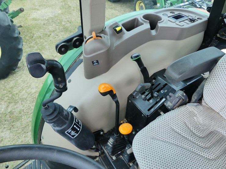 john-deere-5075e-image-17