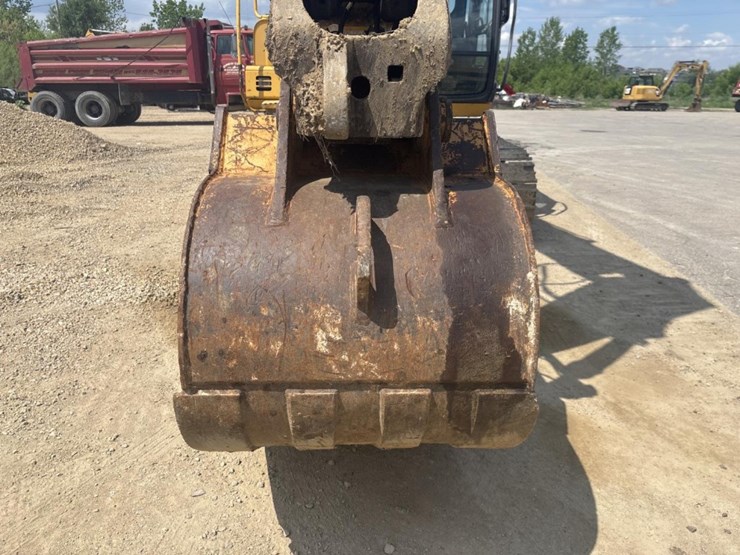2006-deere-160c-lc-image-33