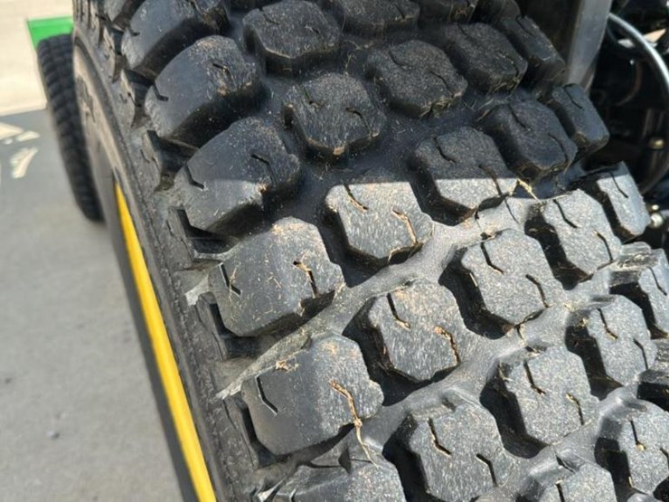 2007-john-deere-3520-image-33
