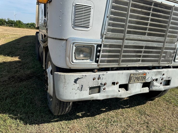 #32159-•-1984-international-co9670-sleeper-truck-tractor-vin:-1hsrdjwr0ehb13117-image-32
