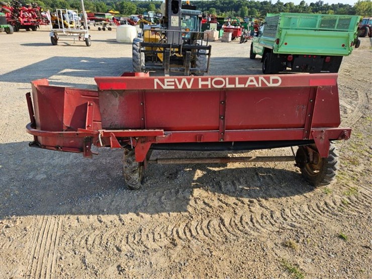 new-holland-144-image-4