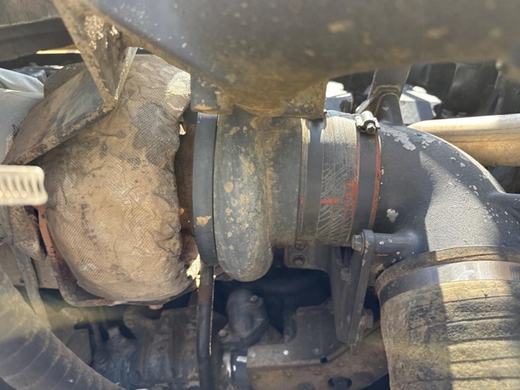 komatsu-hm400-2-image-24