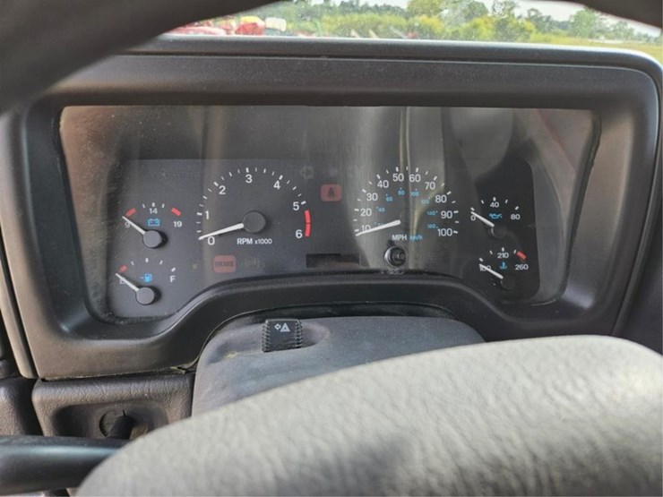 1999-jeep-wrangler-image-23
