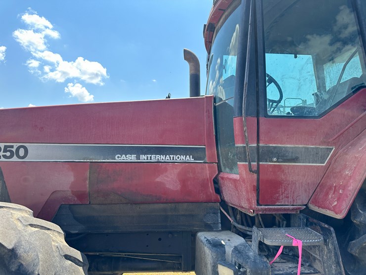 #32185-•-1995-case-international-7250-mfwd-tractor-jja0056887-image-25