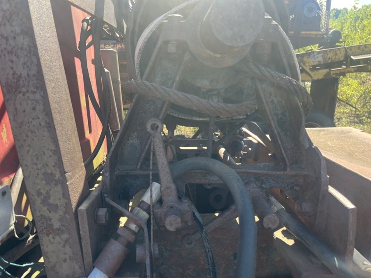 #1606-•-mack-diesel-day-cab-truck-tractor-image-13