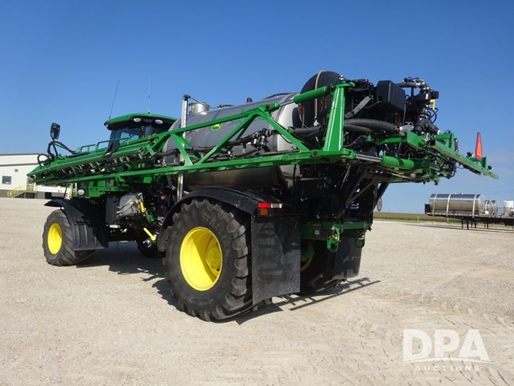 2021-john-deere-f4365-image-39