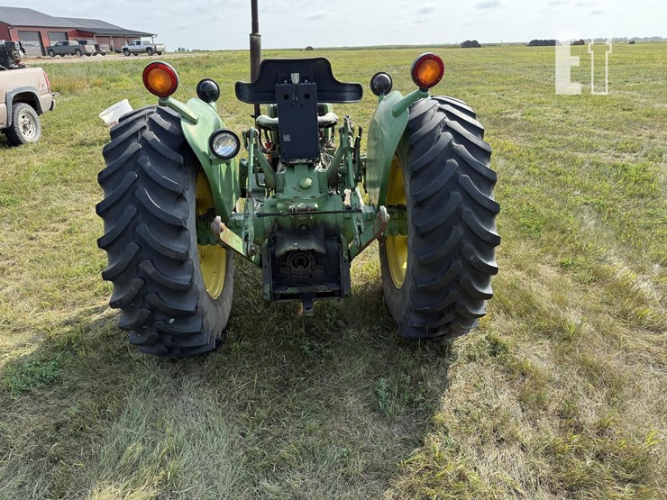 1979-john-deere-2040-image-4