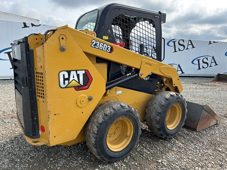 2021-caterpillar-236d3-image-5