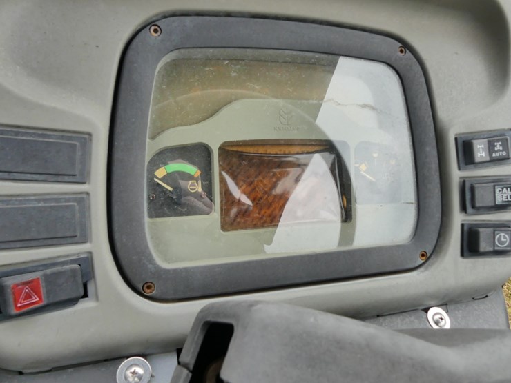 new-holland-tn65s-image-17