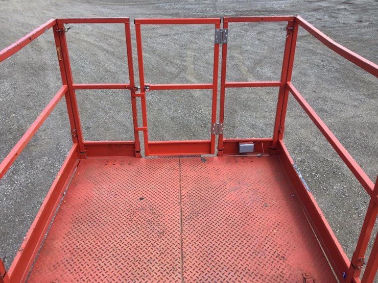 2006-skyjack-sj8243rt-image-26