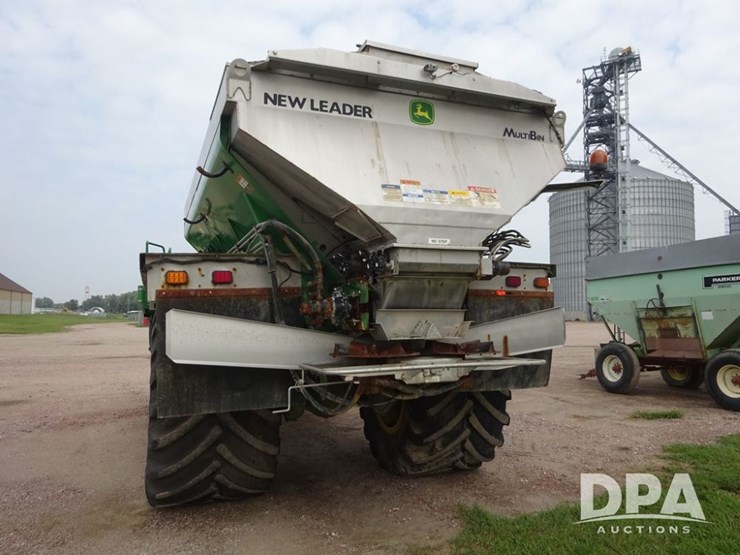 2019-john-deere-f4365-image-34