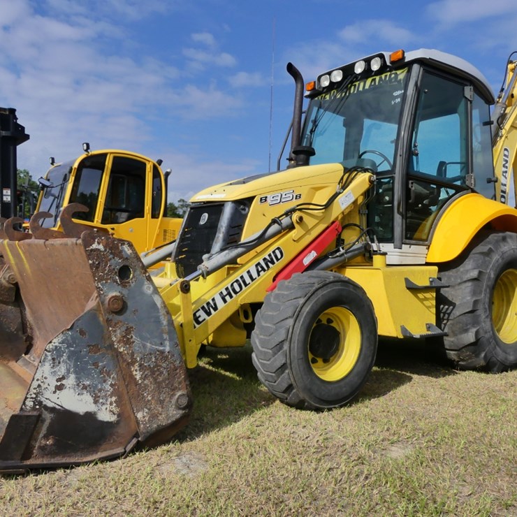 NEW HOLLAND B95B
